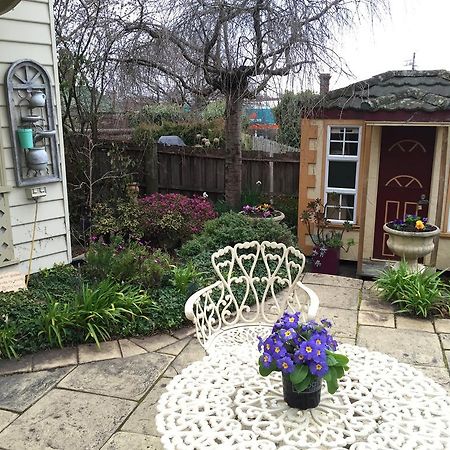 Ellie'S Place On City Park Launceston Extérieur photo