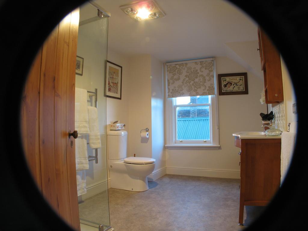 Ellie'S Place On City Park Launceston Chambre photo
