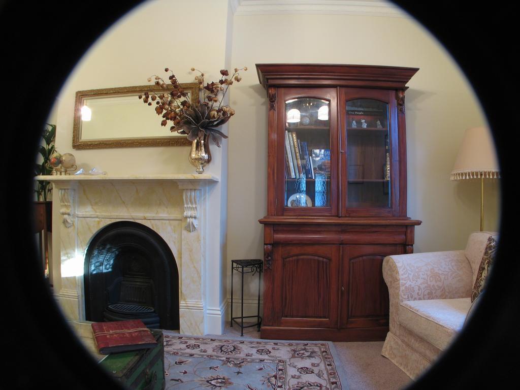 Ellie'S Place On City Park Launceston Chambre photo