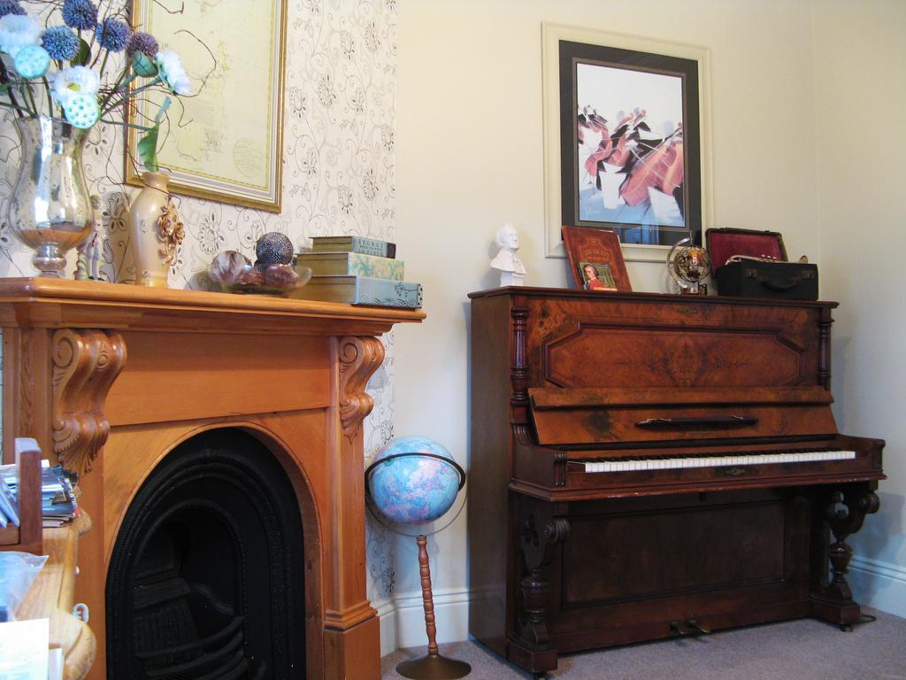 Ellie'S Place On City Park Launceston Chambre photo